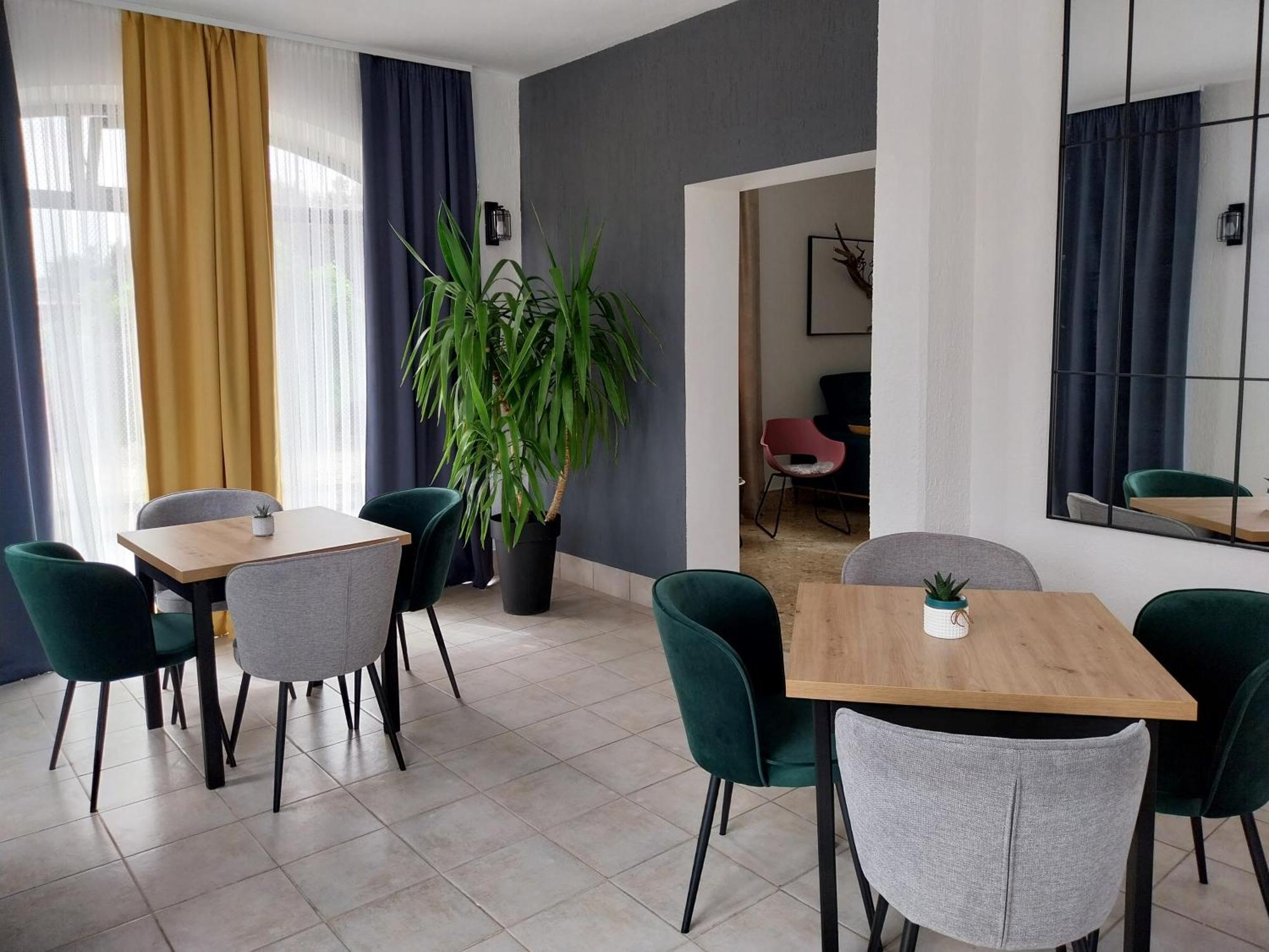 Hollywood Rooms Свети Петър Екстериор снимка